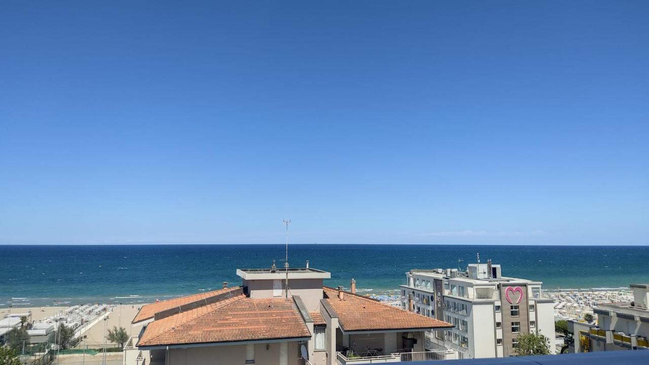 Hotel De Amicis Riccione Luaran gambar
