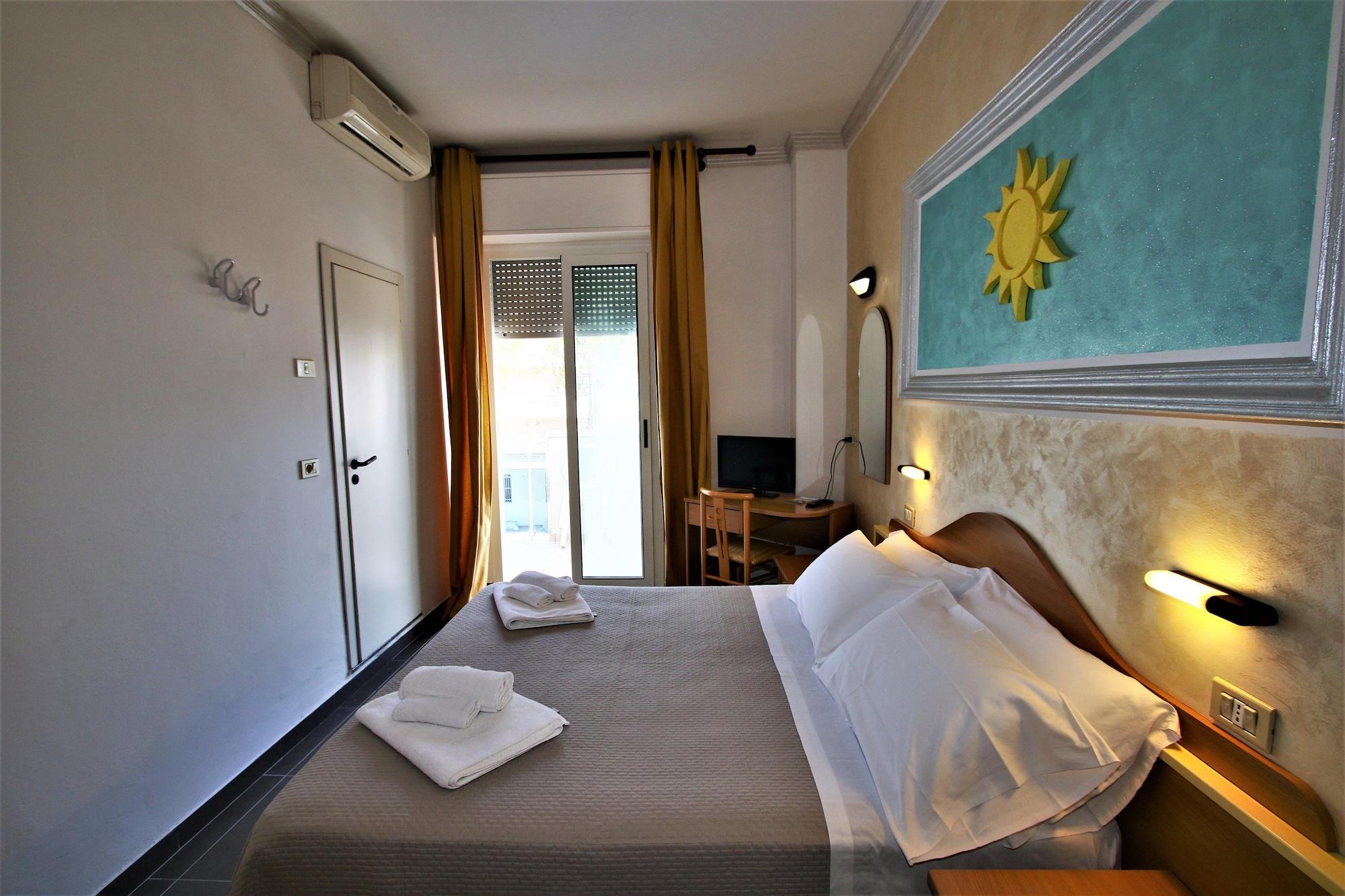Hotel De Amicis Riccione Luaran gambar