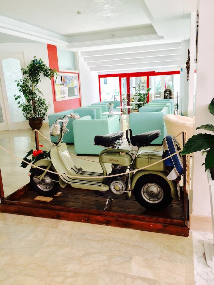 Hotel De Amicis Riccione Luaran gambar