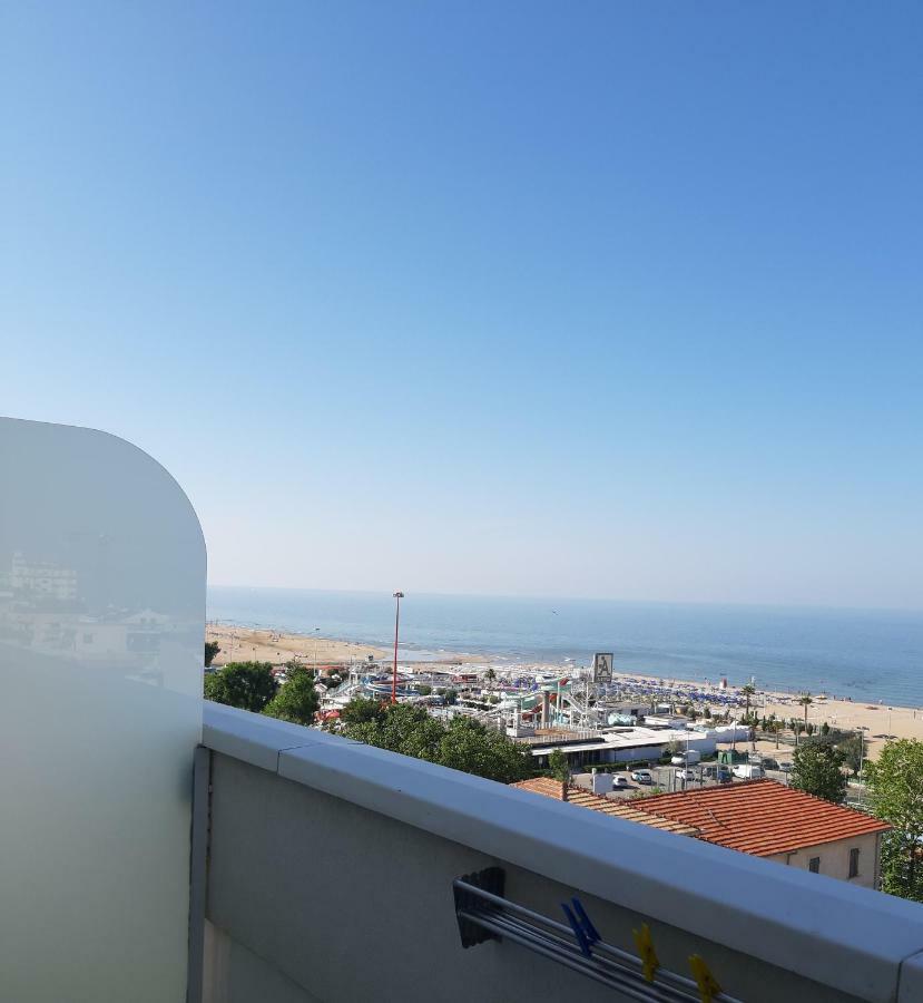 Hotel De Amicis Riccione Luaran gambar